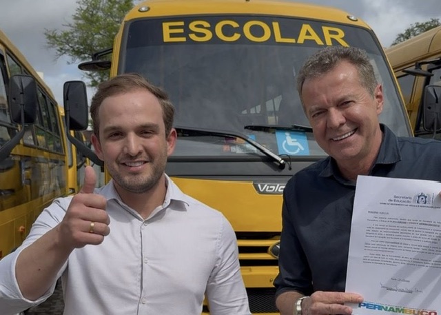Frota escolar de Ouricuri ganha dois ônibus modernos e adaptados para ampliar o transporte dos alunos – Blog do Didi Galvão